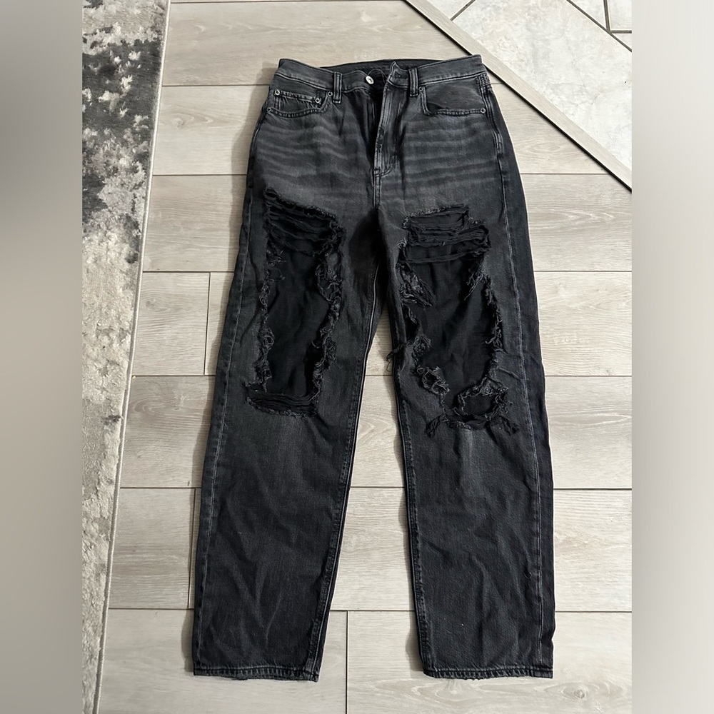american eagle mom jeans